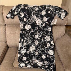 LuLaRoe Julia 2xl Black and White Floral Print Top